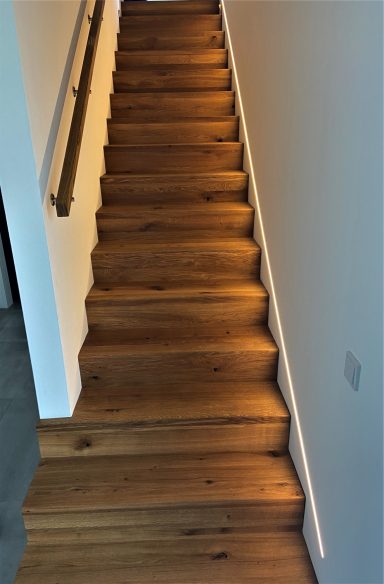 Faltwerktreppe in Eiche